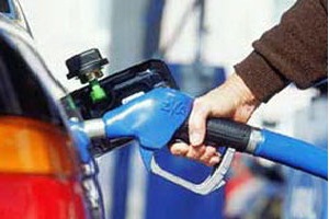 راهاندازی جایگاه سیار بنزین در مسیرهای شلوغ
