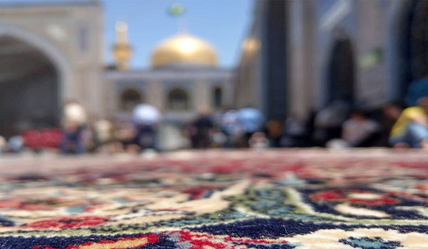 ۷۰۰۰ مترمربع فرشهای حرم امام حسین از کاشان به کربلا ارسال شد