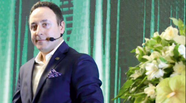 دکتر محمد مهدی روحانی مدیریت سرای ابریشم